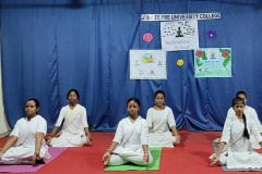 imgi_7_yogaday2507