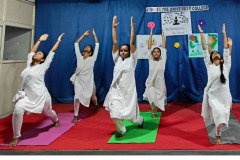 imgi_9_yogaday2509